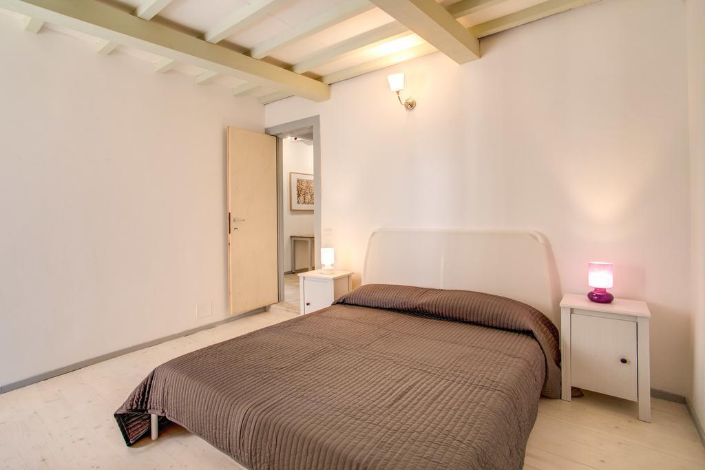 Three Bedroom Apartment Campo Dei Fiori Rome Exterior photo