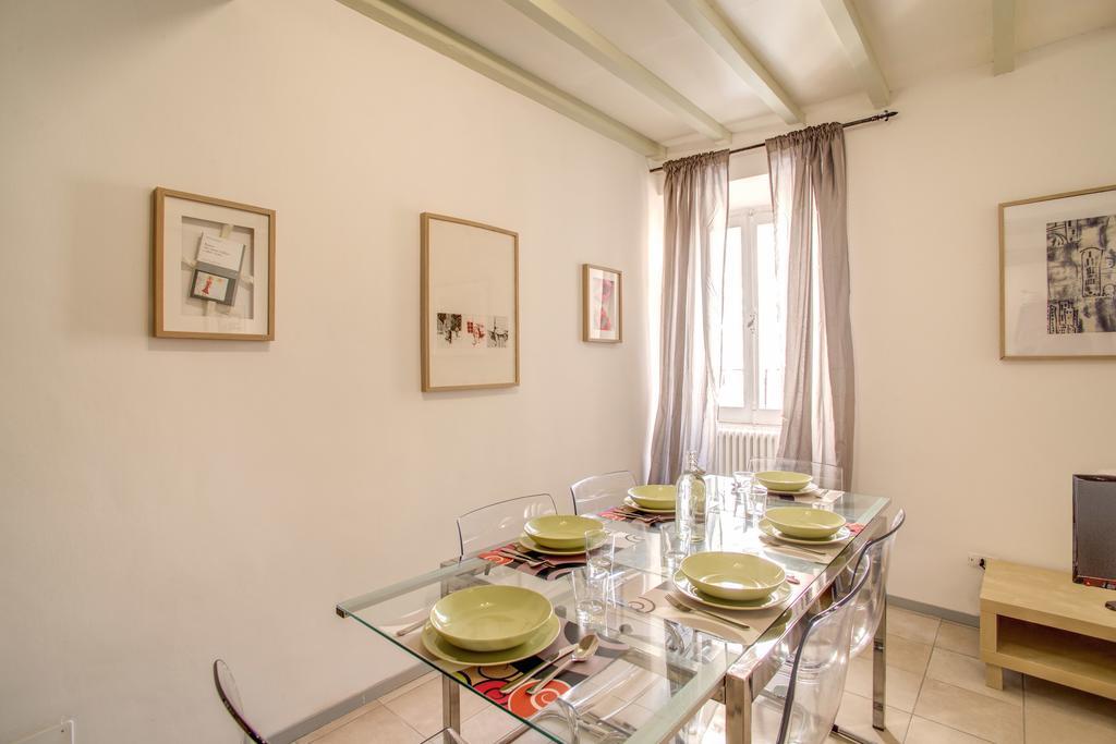 Three Bedroom Apartment Campo Dei Fiori Rome Room photo